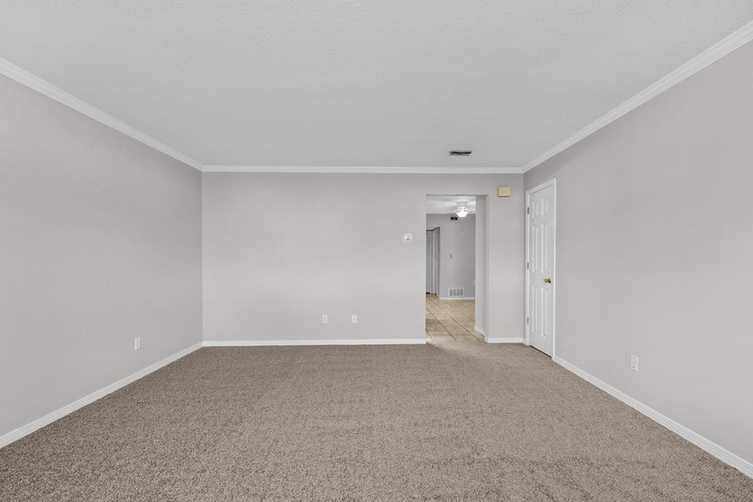 Seller offering $7000 to be used toward buyer's closing costs - photo 9