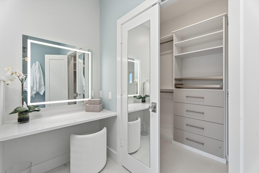 Tastefully updated 3-bedroom, 3.5-bath residence in the highly - photo 24