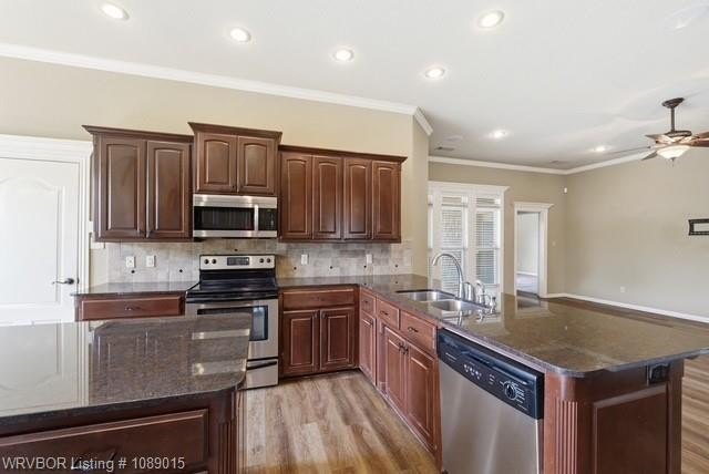 Love where you live! Welcome to this stunning 3 bed 2 bath home - photo 7