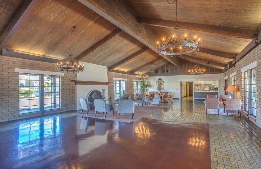 This charming 1998 Silvercrest home offers 1,734 square feet of - photo 11