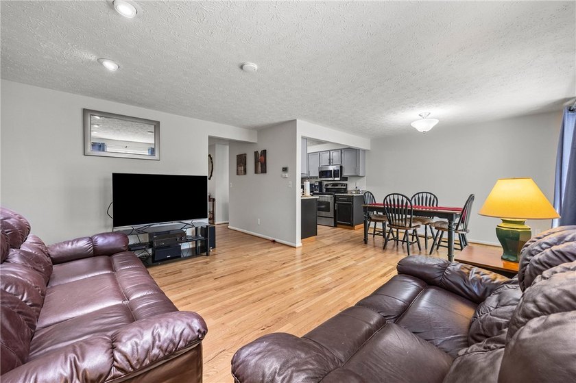 Welcome to this beautifully maintained townhome, which offers - photo 5