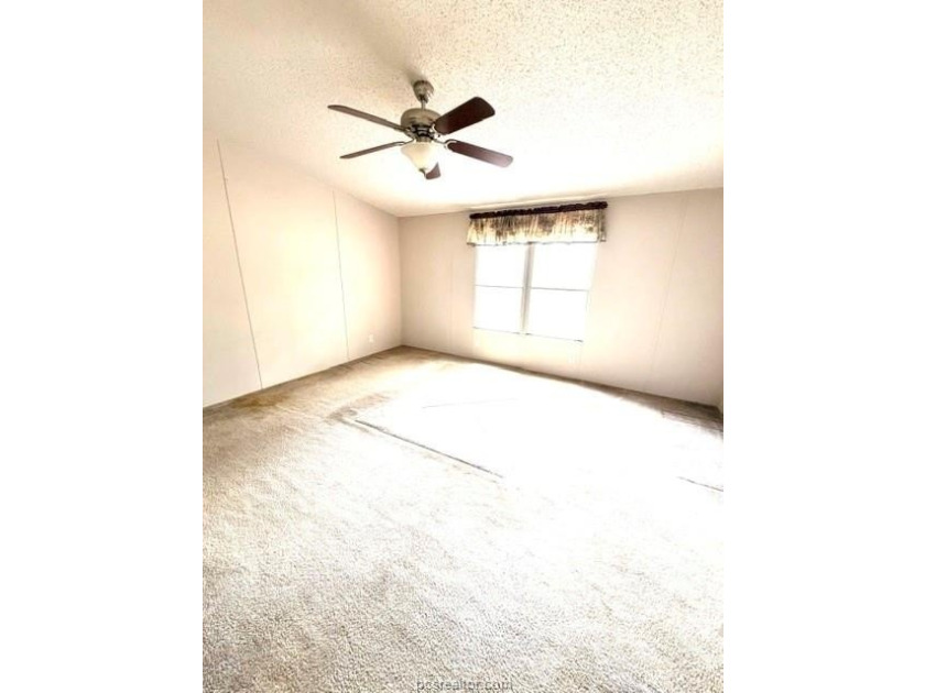 Endless possibilities await with this unique property offering 1 - photo 11