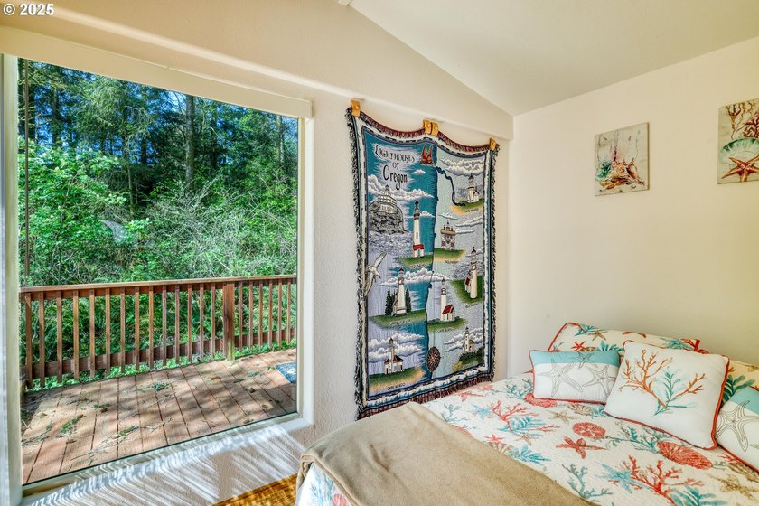 Turnkey coastal retreat in Whaleshead Beach Resort. Fully - photo 15