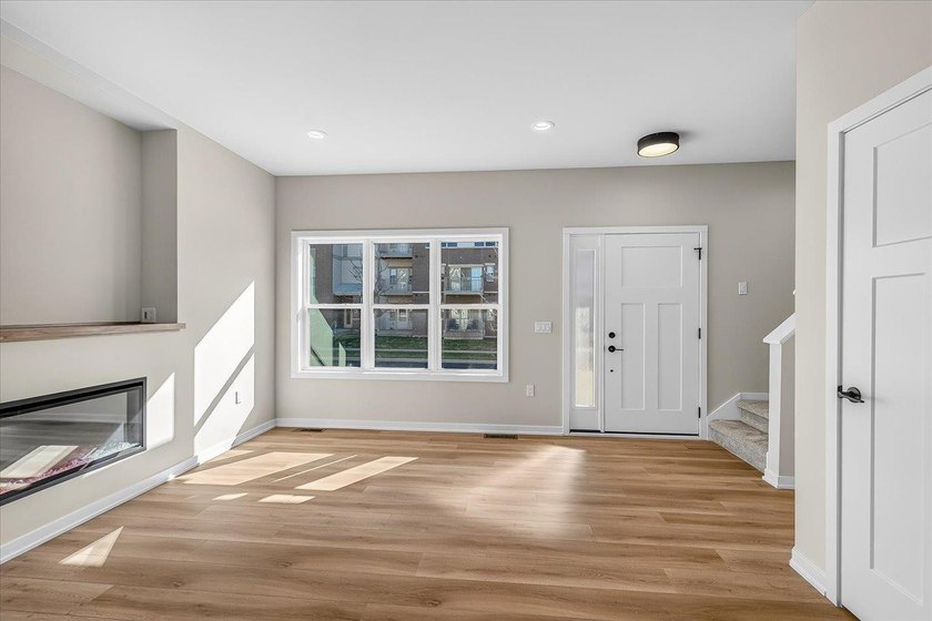 Move-in ready and beautifully designed, this stunning Swan Creek - photo 15