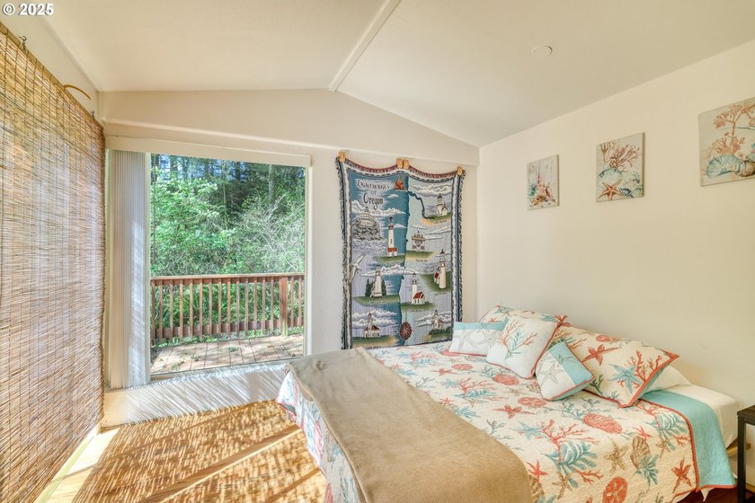 Turnkey coastal retreat in Whaleshead Beach Resort. Fully - photo 16