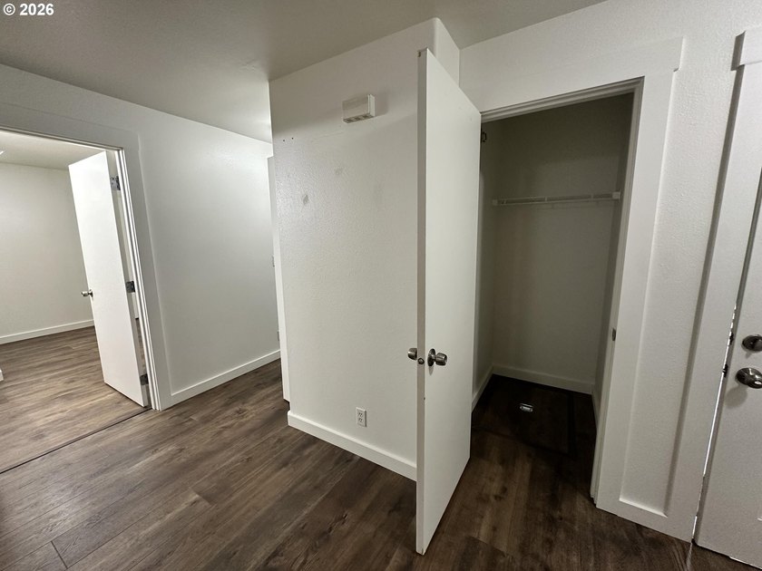 VA approved condo. Two bedroom one bath ground level condo with - photo 20