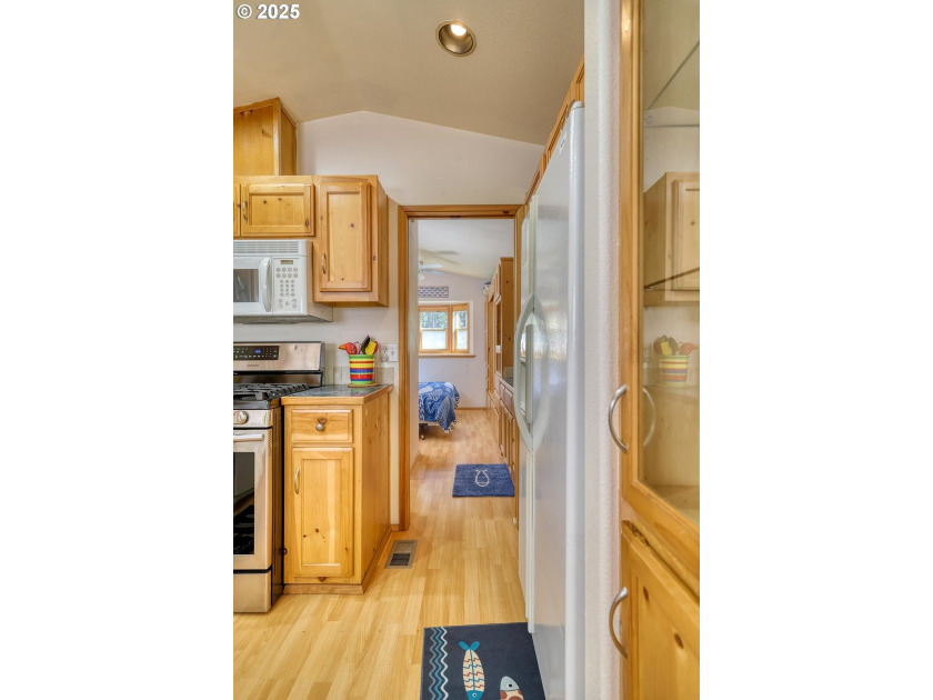 Turnkey coastal retreat in Whaleshead Beach Resort. Fully - photo 26