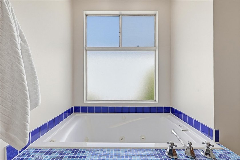 2275 W 25th 222 - photo 27