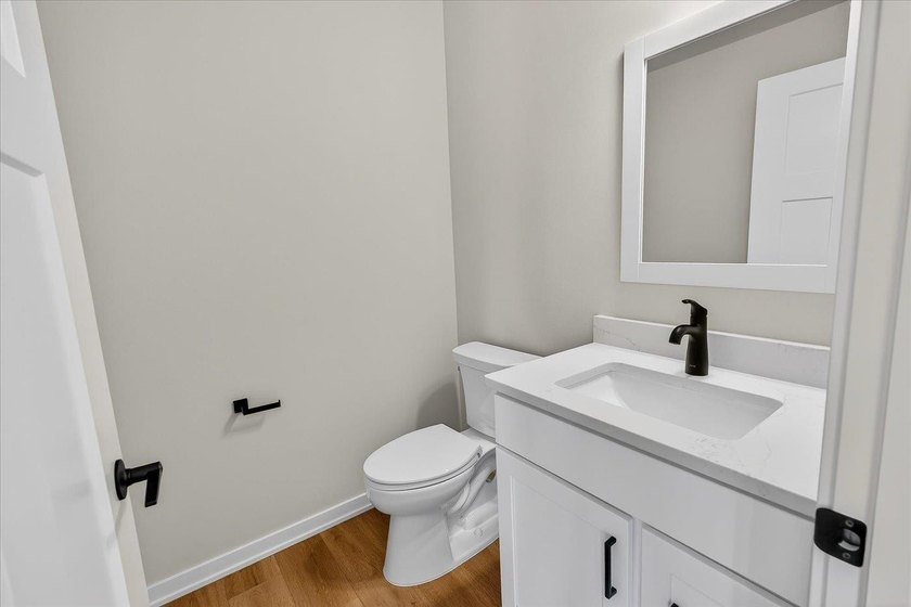 Move-in ready and beautifully designed, this stunning Swan Creek - photo 29