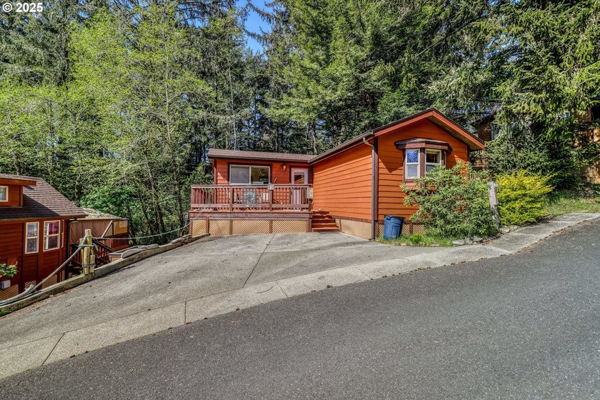 Turnkey coastal retreat in Whaleshead Beach Resort. Fully - photo 33