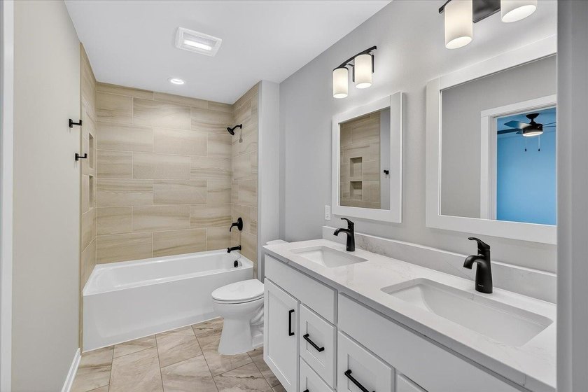 Move-in ready and beautifully designed, this stunning Swan Creek - photo 37