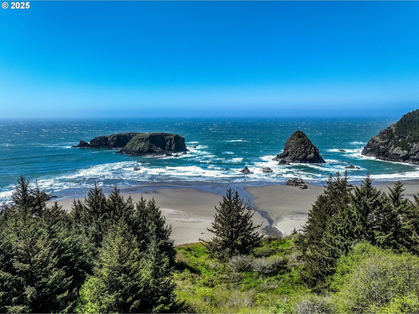 Turnkey coastal retreat in Whaleshead Beach Resort. Fully - photo 39