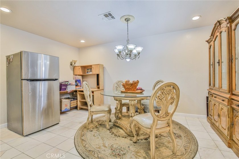 Wow! Wow! Wow! Bixby Knolls Location... What a Unique Property - photo 10