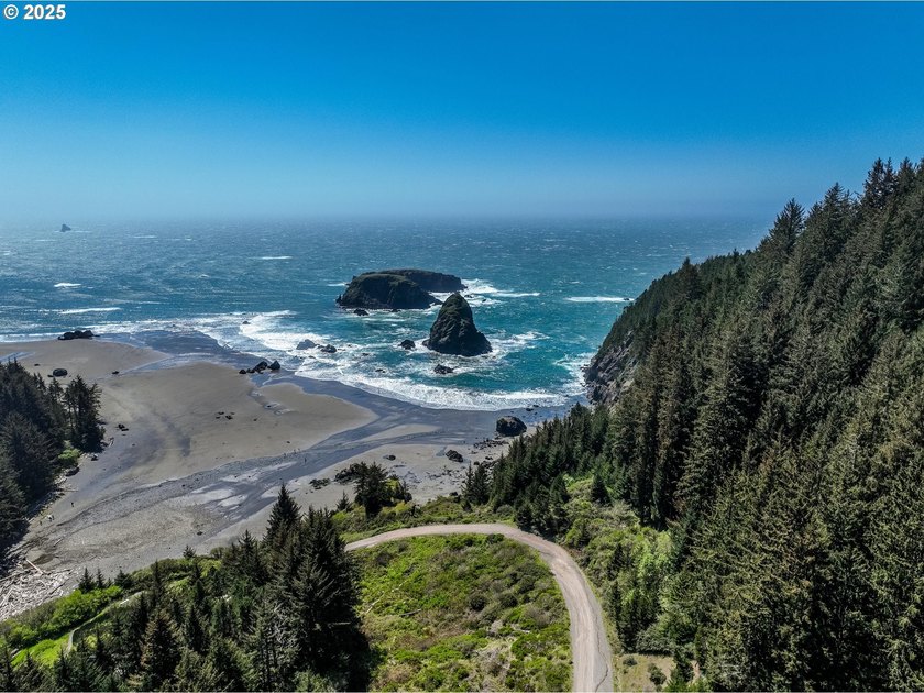 Turnkey coastal retreat in Whaleshead Beach Resort. Fully - photo 43