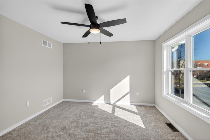 Move-in ready and beautifully designed, this stunning Swan Creek - photo 43