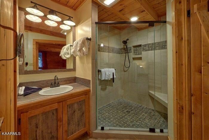 Why build when this stunning custom home already has everything - photo 12