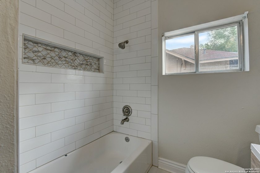 LOWEST PRICED HOME IN THE NEIGHBORHOOD! Being sold AS-IS - photo 25