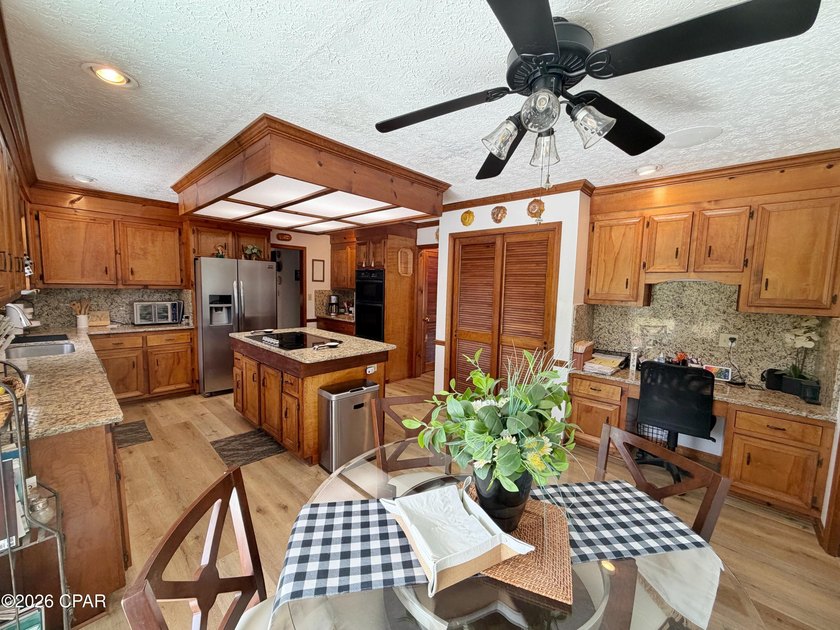 In the beautiful community of Indian Springs, this home is - photo 6