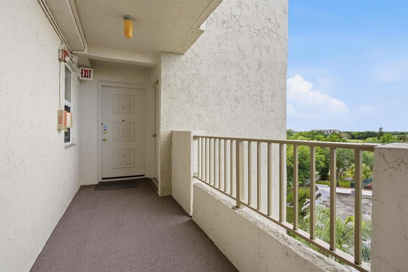 This spacious 3-bedroom, 2.5-bath corner unit in the gated *18th - photo 32