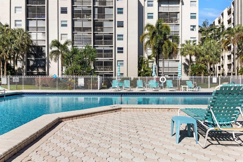 This spacious 3-bedroom, 2.5-bath corner unit in the gated *18th - photo 50