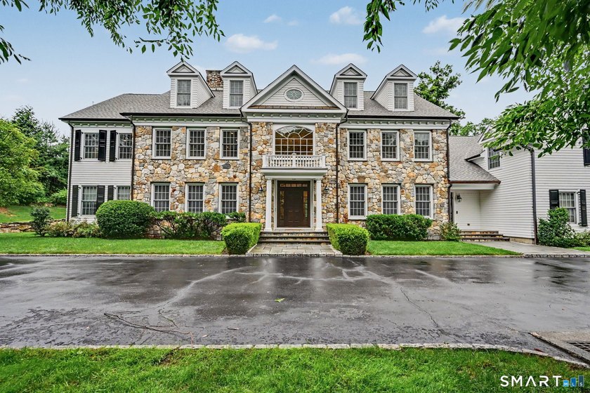 Experience refined living in this exceptional modern Colonial - photo 2