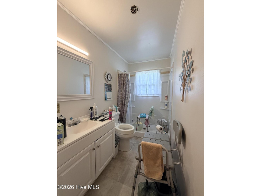 Investment Opportunity with Great Potential! This home has good - photo 10