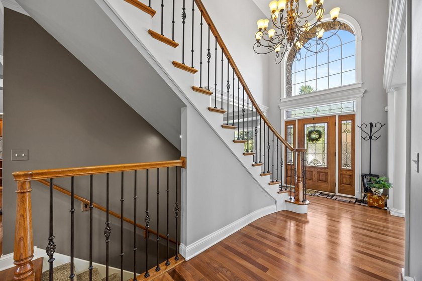 Welcome to this exceptional all-brick residence, ideally - photo 10