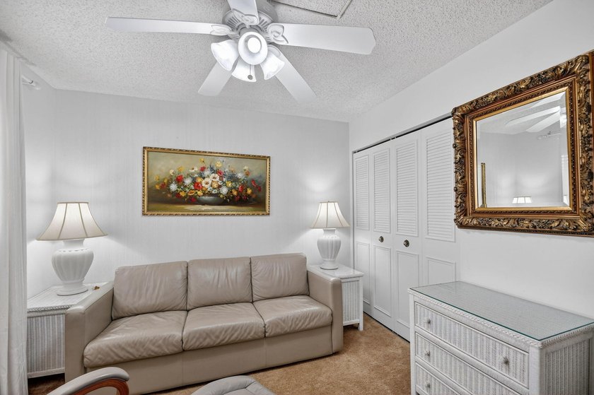 Step into resort style living in this upgraded 3 bedroom, 2 bath - photo 23