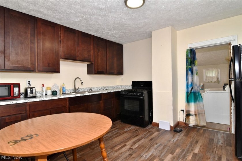 Welcome to this charming and partially updated single-family - photo 6