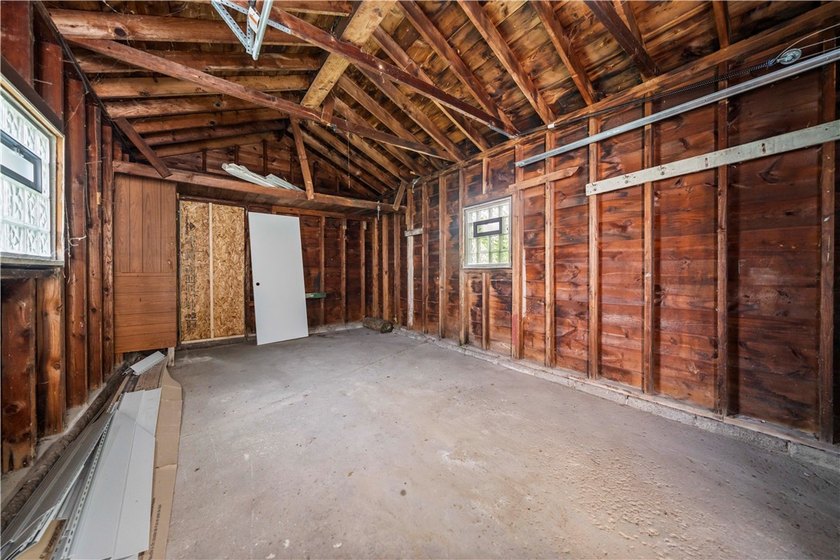 Welcome to 358 Glide Street, Rochester, NY-a rare opportunity to - photo 24