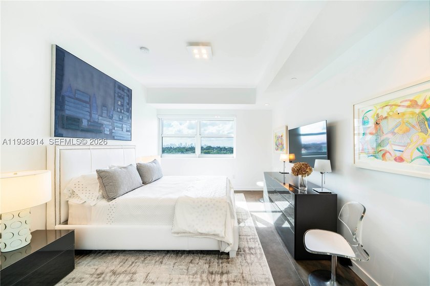 Breathtaking Sunset &amp; Skyline Views from Private, Guard-Gated - photo 15