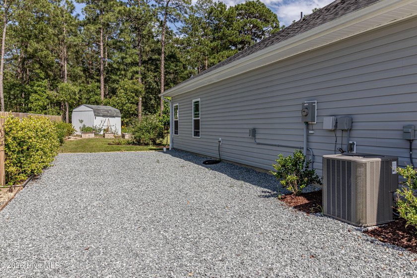 **Sellers offering $5000 towards closing costs** WOW, maybe buy - photo 31