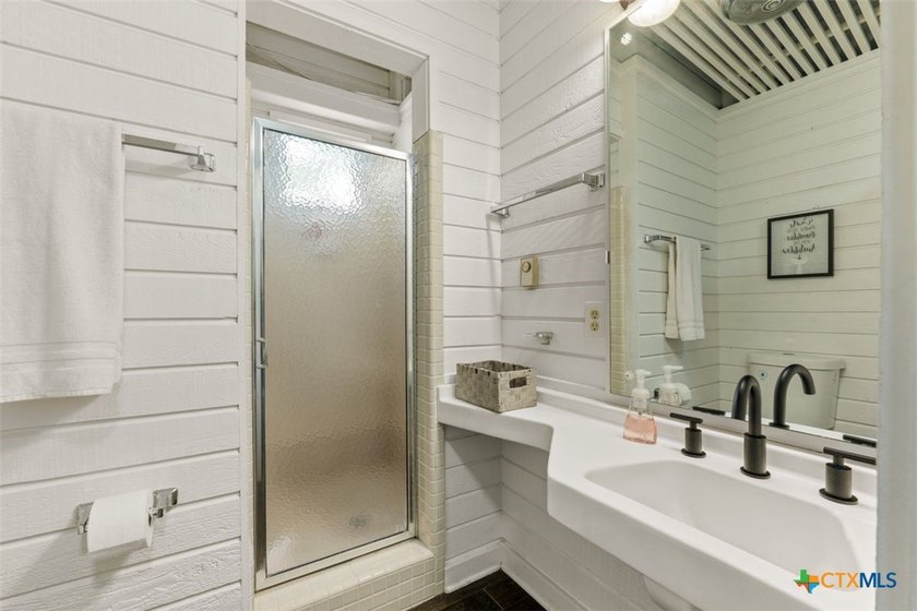 Exquisite O'Neil Ford, a prime example of mid-century Texas - photo 31