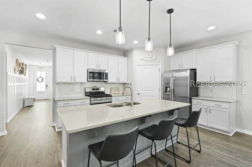 Welcome home to this pristine gem in the gated Reserve section - photo 13