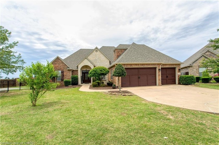 Located in the highly sought after Brighton Place subdivision - photo 2