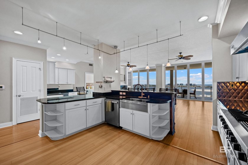 Experience waterfront living at Bayshore Towers, an exclusive - photo 26