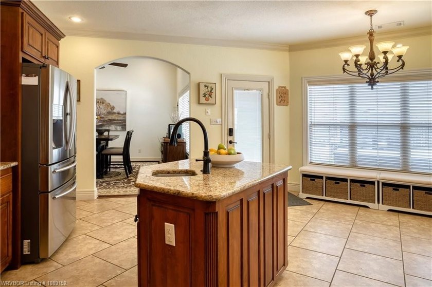 Located in the highly sought after Brighton Place subdivision - photo 10