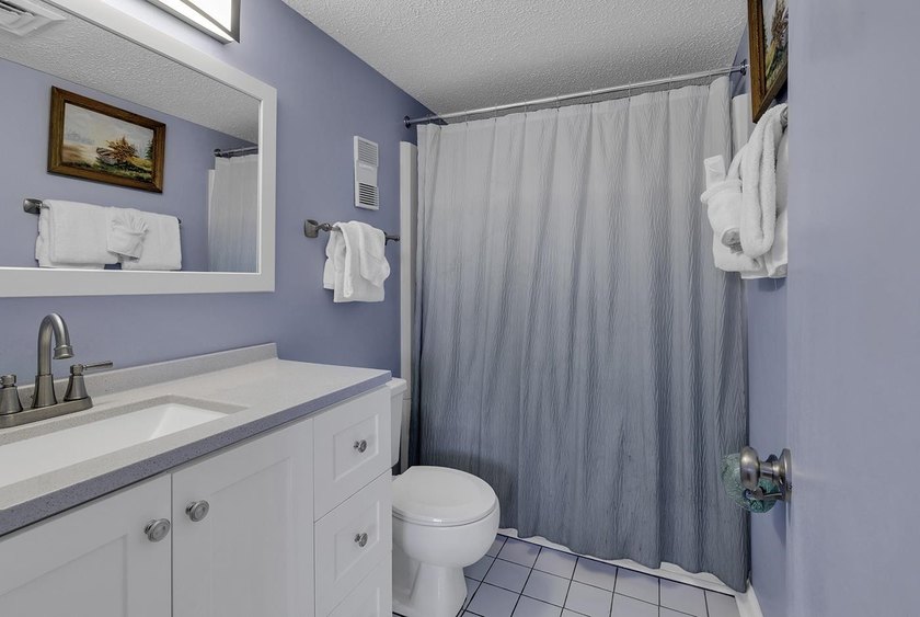 Welcome to Myrtle Beach Resort! This 2 bedroom 2 bath top floor - photo 13