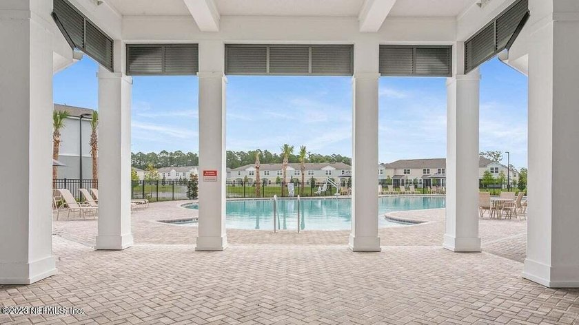 Almost new town-home, offers 3 bedrooms, 2.5 baths, and a 1-car - photo 15