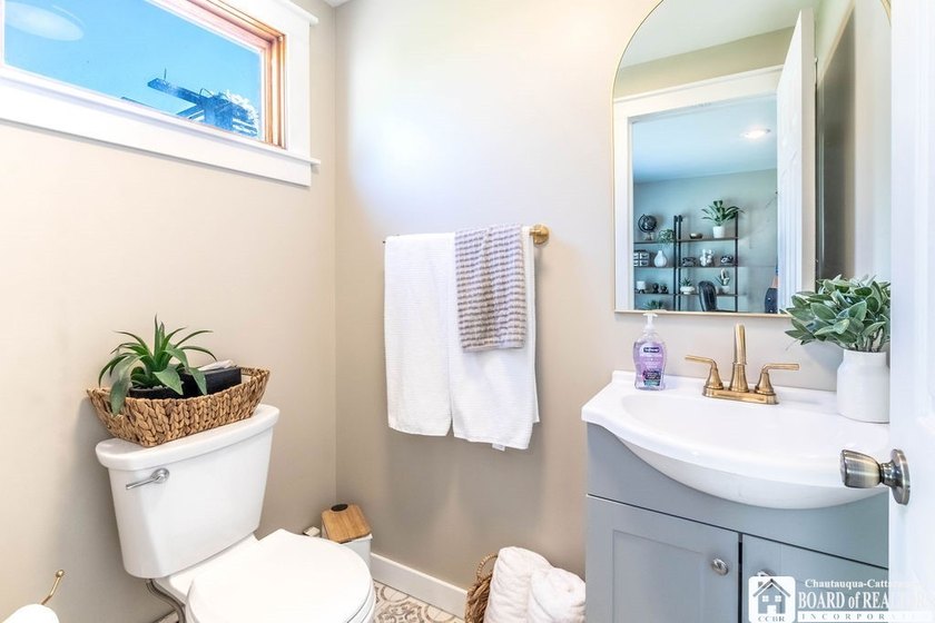 Are you looking for a spacious 3 bedroom, 1.5 bath home near all - photo 20