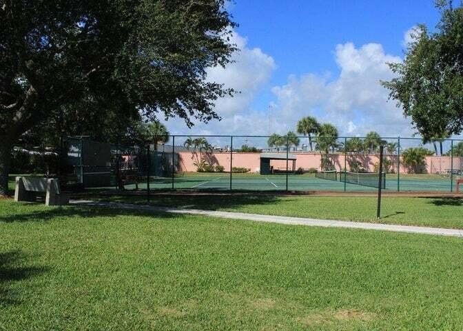Looking for the Florida Retirement Lifestyle on a budget? Then - photo 25