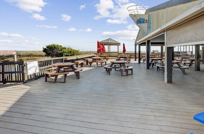 Welcome to Myrtle Beach Resort! This 2 bedroom 2 bath top floor - photo 37
