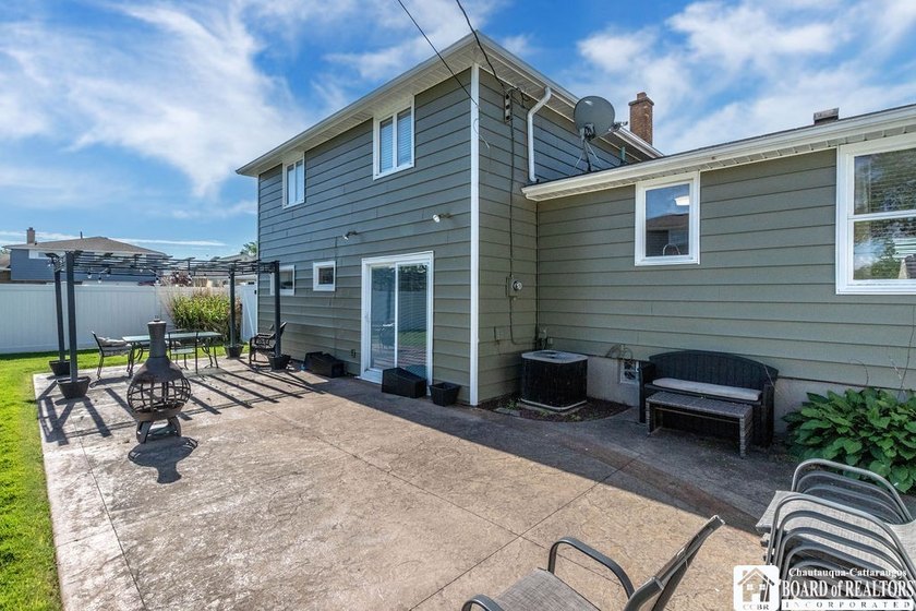 Are you looking for a spacious 3 bedroom, 1.5 bath home near all - photo 43