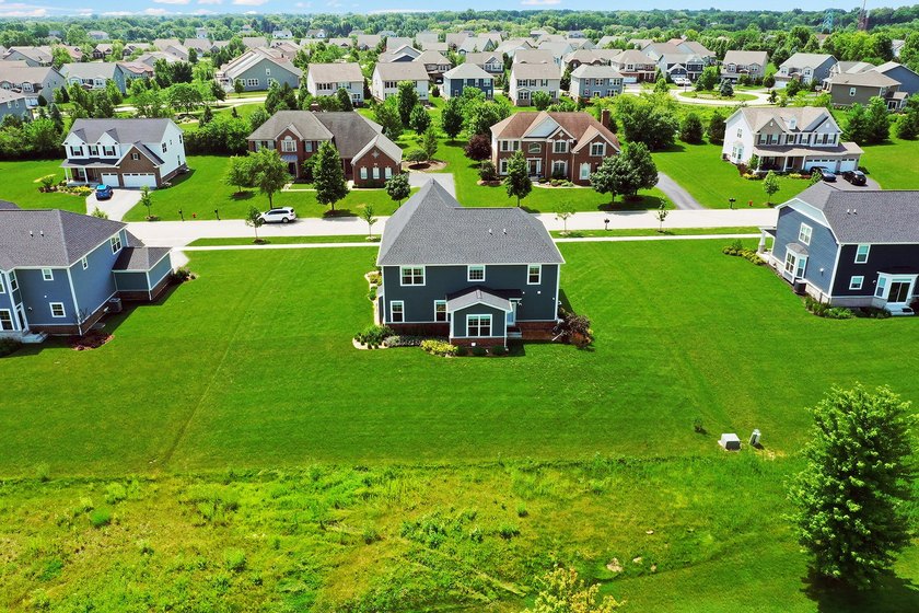 This beautifully maintained residence located on a picturesque - photo 45
