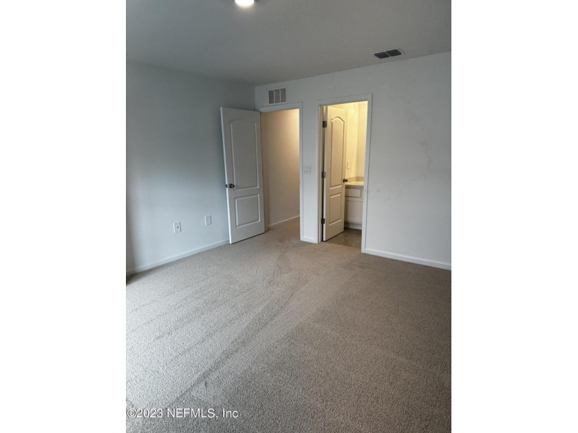Almost new town-home, offers 3 bedrooms, 2.5 baths, and a 1-car - photo 45