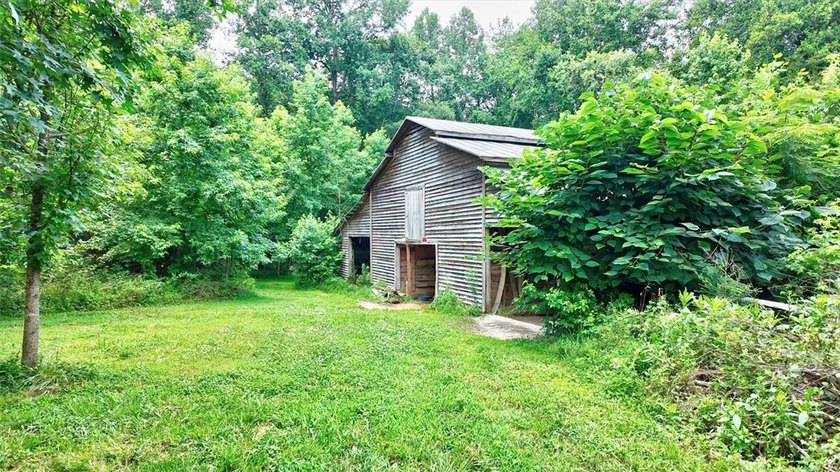 Come check out this 3.2 acres of land that is approximately 5 - photo 3