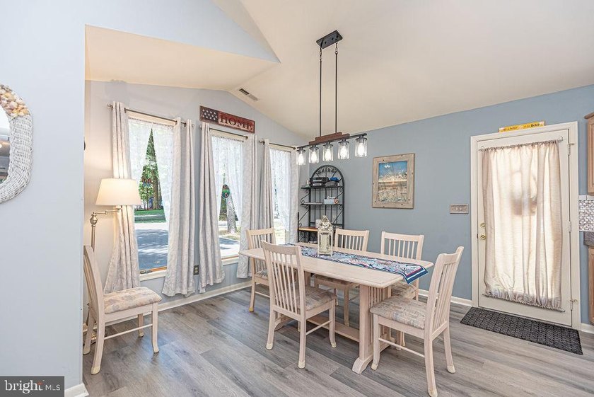 Beautifully maintained and move-in ready home located in the - photo 13