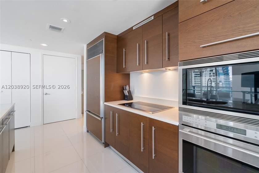 Experience luxury living at Icon Brickell Tower I. This bright - photo 24