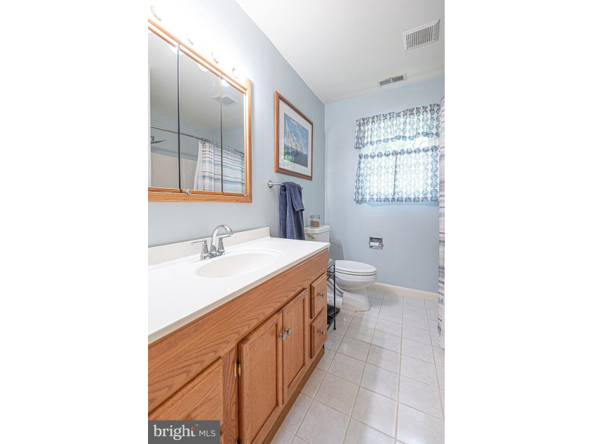 Beautifully maintained and move-in ready home located in the - photo 28