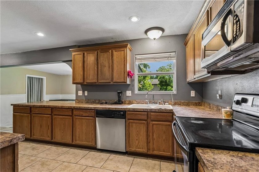 Great home located in the heart of Slidell. Lots of bonus space - photo 7